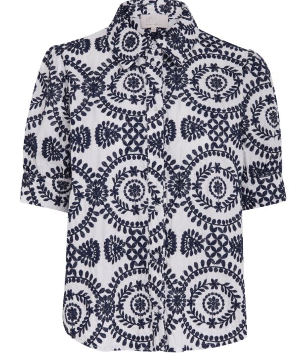 Daysia shirt embroidery